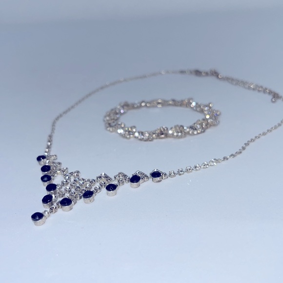 Sparkly Beaded Necklace and Bracelet - Picture 6 of 6